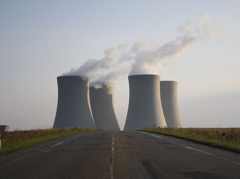 Elektrownia jądrowa lekiem na zmiany klimatu? Eksperci: "Nie ma energii obojętnej dla środowiska"