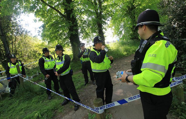 Terrorysta uciekł przebrany za kobietę