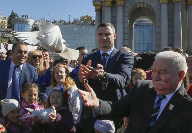 Wałęsa na Ukrainie apeluje o jedność