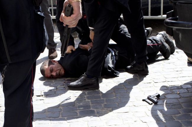 Strzelanina przed kancelarią premiera w Rzymie. Włochy w szoku