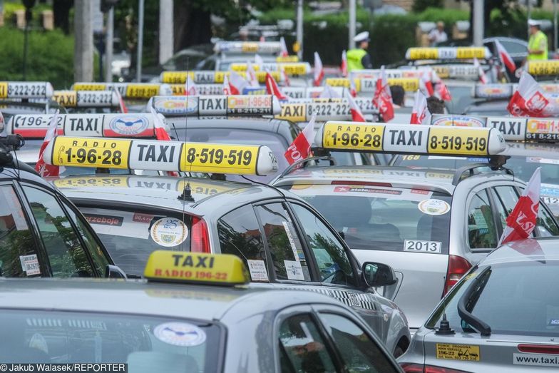 Nie pierwszy raz taksówkarze prostestować beda przeciwko Uberowi.