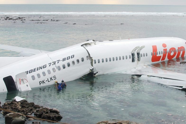 Katastrofa samolotu na Bali. Boeing 737 wpadł do morza