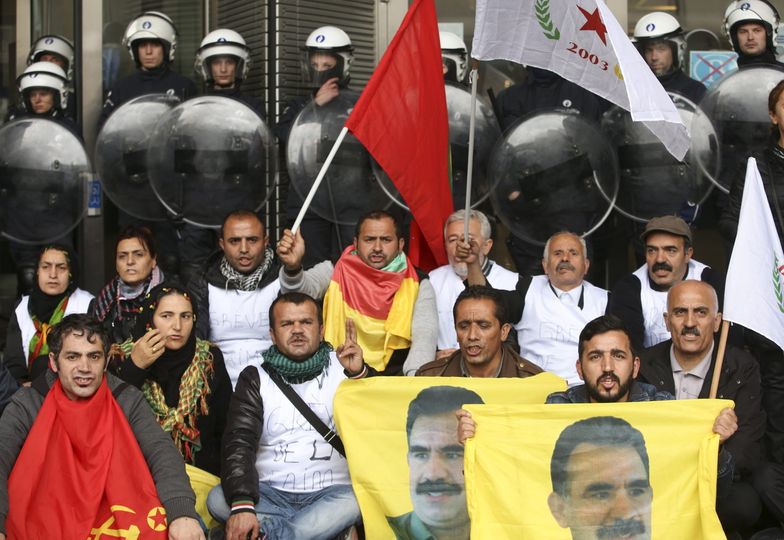 Strajk głodowy Kurdów w Brukseli - chcą pomocy przeciw dżihadowi