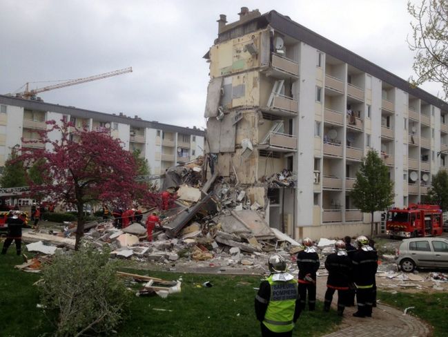Francja: Dom mieszkalny zawalił się po wybuchu - 3 zabitych