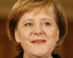 Po roku rządów Merkel jest zadowolona, wyborcy mniej