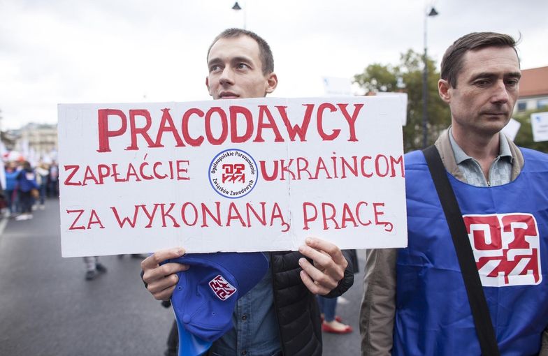 Warszawa, wrzesień 2018 r. Protest OPZZ przeciw wykorzystywaniu pracowników z Ukrainy.