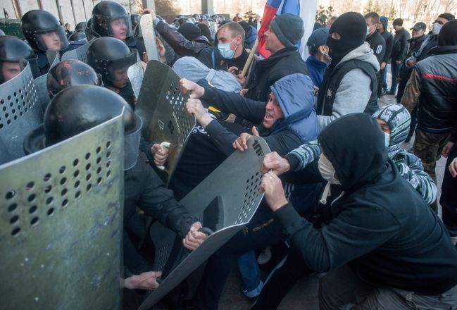 Konflikt na Ukrainie. Separatyści zaatakowali budynki publiczne w Doniecku