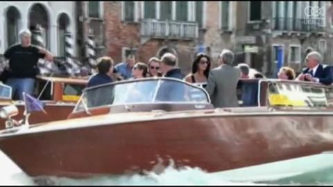 Podróż wodną taksówką państwa Clooney