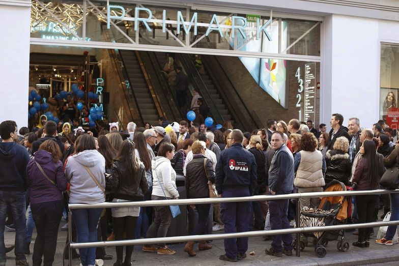Tłumy podczas otwarcia sklepu Primark w Madrycie