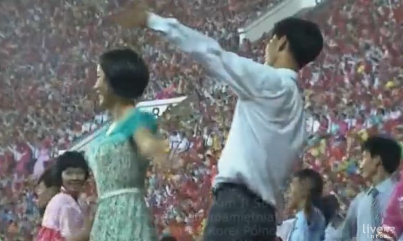 Korea Północna świętuje rocznice rozejmu. Tysiące tancerzy na ulicach