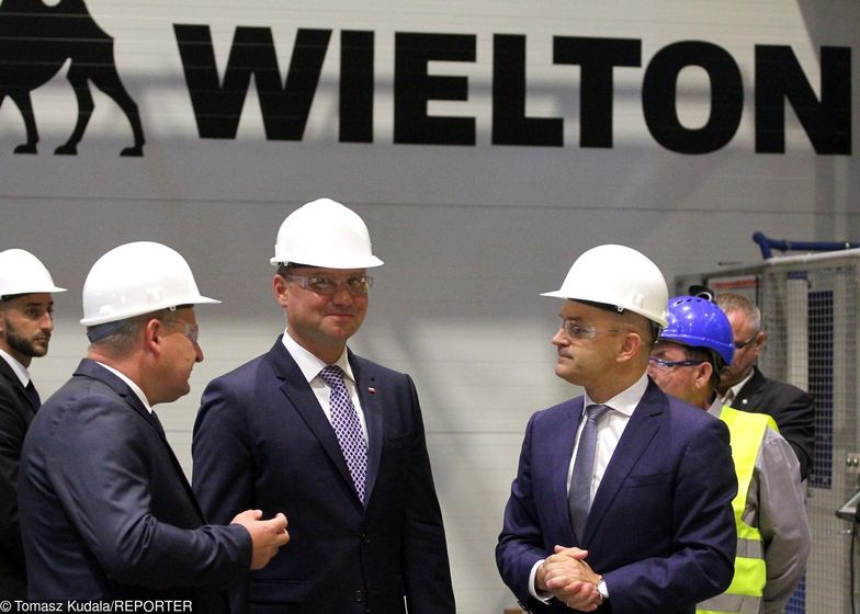 Sukcesy Wieltonu dostrzegli już politycy. W 2017 roku zakłady firmy odwiedził Andrzej Duda.
