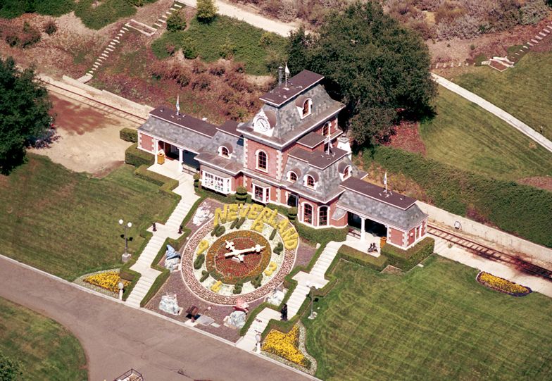 Ranczo "Neverland" poszło pod młotek. Posiadłość Michaela Jacksona sprzedana za 22 mln dolarów