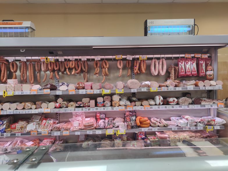 Ceny mięsa są zaniżone? Branża wędliniarska chce, aby zbadał to UOKiK