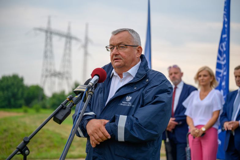 Minister o krytykach Polskiego Ładu. "Wyśmiewają marzenia Polaków o bezpiecznych drogach"