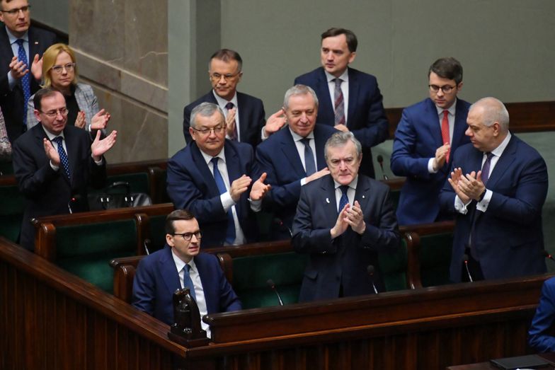 Polacy dosypali do budżetu 14 mld zł. Coraz trudniej oszukiwać na podatkach