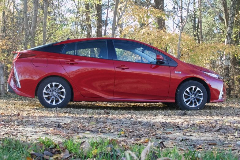 Toyota Prius przetarła szlaki, zanim ekologia była modna. Teraz może sama paść jej ofiarą