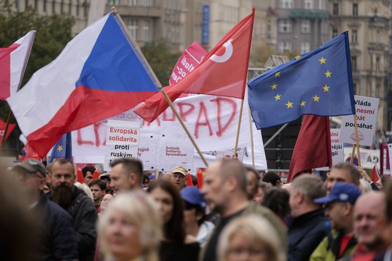 Czesi protestują przeciwko drożyźnie i rządowi. Domagają się regulacji