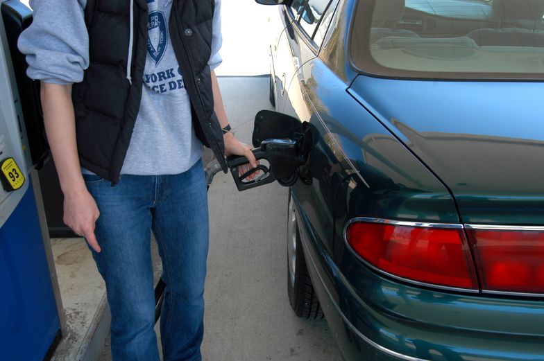 Ceny paliw mocno podbijają inflację. Czeka nas drogie wakacyjne tankowanie?