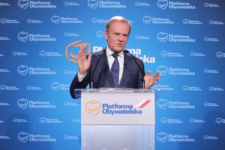 Tusk ostro o premierze Morawieckim. Mówi o "heheszkach" przy dramacie tysięcy ludzi