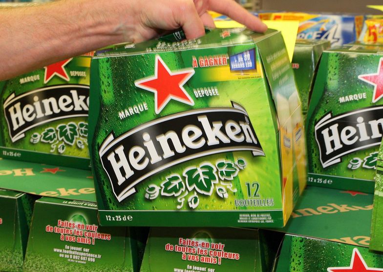 Heineken inwestuje w Rosji. Koncern przyznaje się i przeprasza