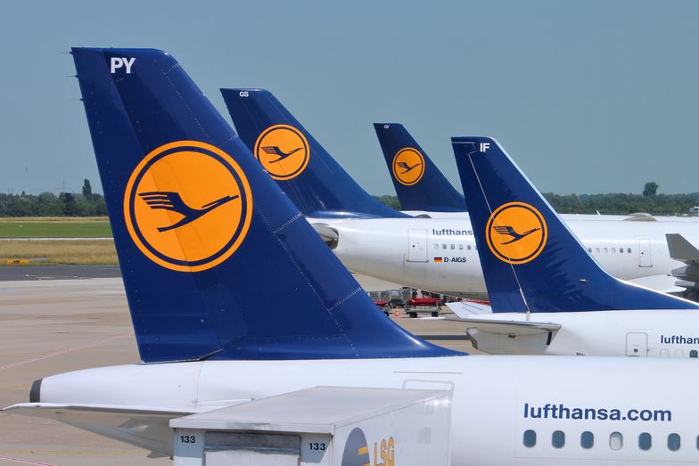 Widmowe loty Lufthansy. Niemiecki przewoźnik krytykuje Brukselę