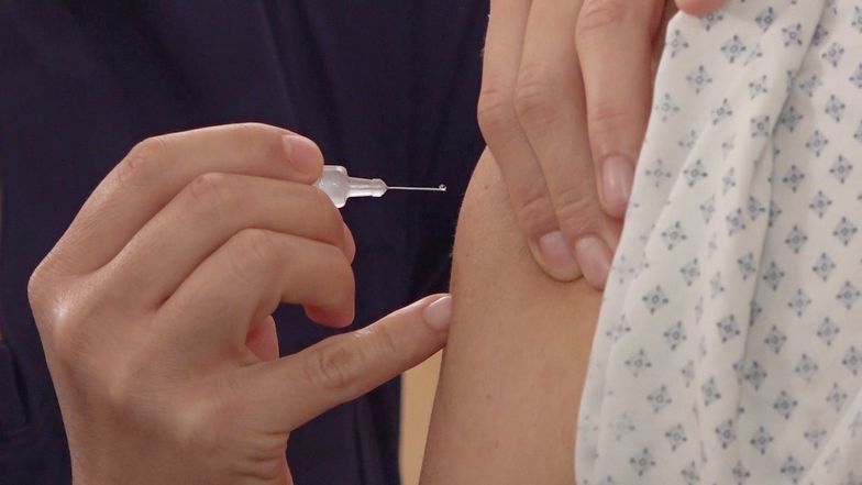 Szczepionka: najgorętszy towar roku. Ale jej wymagania studzą euforię