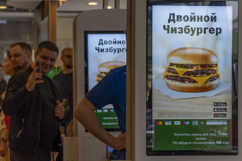 Pleśń i robactwo w rosyjskich lokalach przejętych od McDonald's. "Nie musicie truć ludzi"