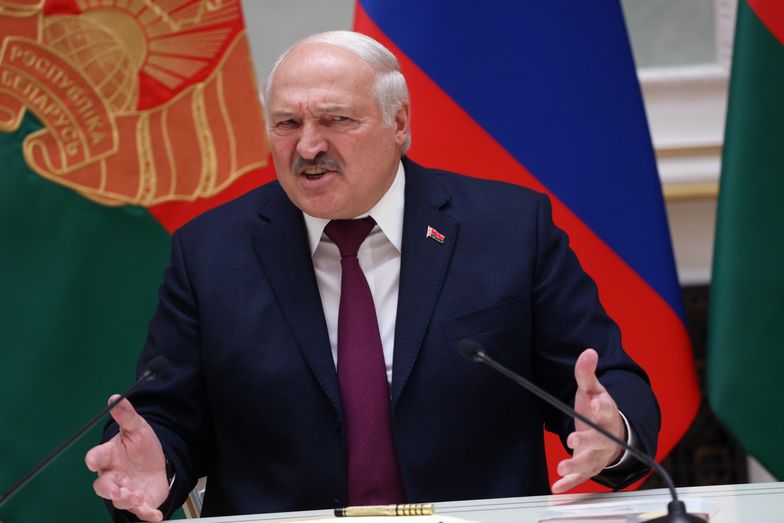 Łukaszenka sankcje odczuje mocniej. "Służy Rosji"