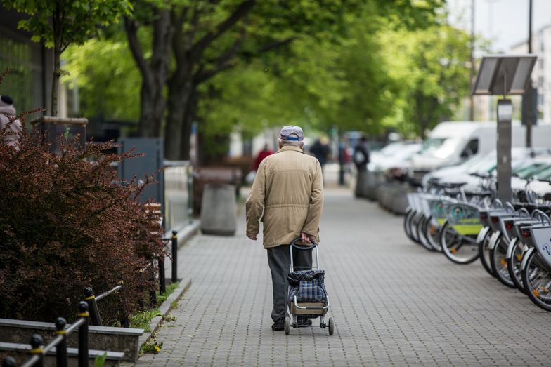 Inflacja zjada emerytury. Oto ile już stracili seniorzy od ostatniej waloryzacji świadczeń