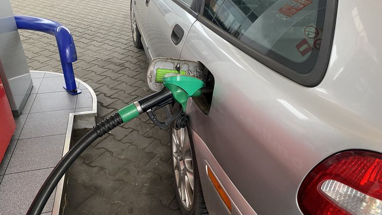 Na stacjach benzynowych trwa dobry trend dla kierowców