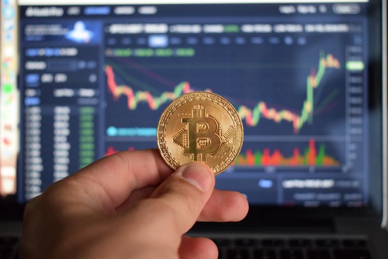 Bitcoin bije kolejne rekordy. Padła granica 50 tys. dolarów