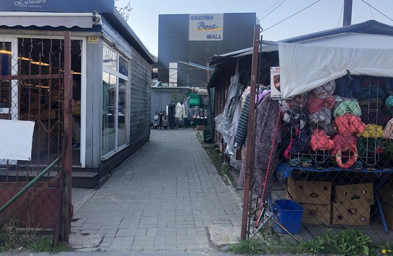 To koniec bazaru na warszawskiej Sadybie. Handlowcy muszą opuścić wieloletnie miejsce pracy
