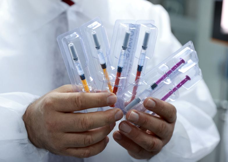 Produkcja szczepionki na koronawirusa częściowo w Polsce? Trwają negocjacje