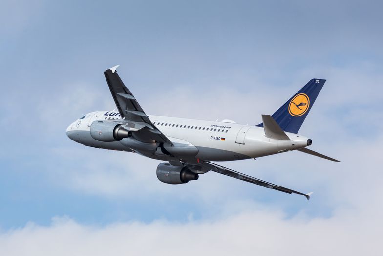 Lufthansa wstrzymuje loty nad Białorusią. Powodem "dynamika sytuacji"