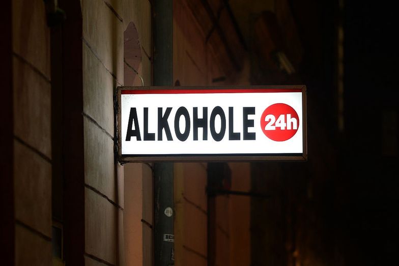 Zakaz sprzedaży alkoholu w Krakowie. Ratusz proponuje trzy warianty prohibicji