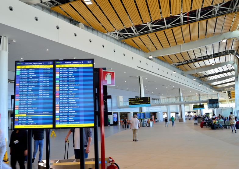 Kontrole na portugalskich lotniskach. Sprawdzono ważność testów PCR miliona podróżnych