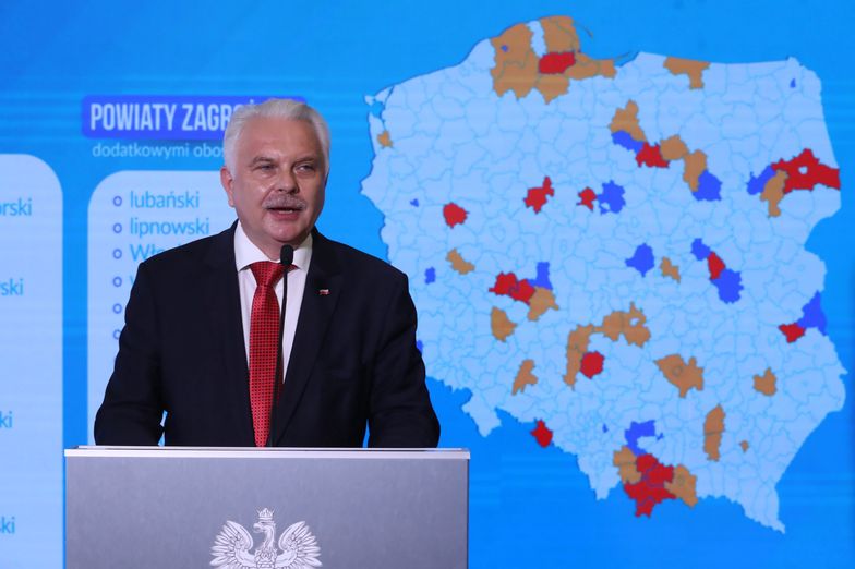 Drugie uderzenie pandemii. Już 51 powiatów z obostrzeniami