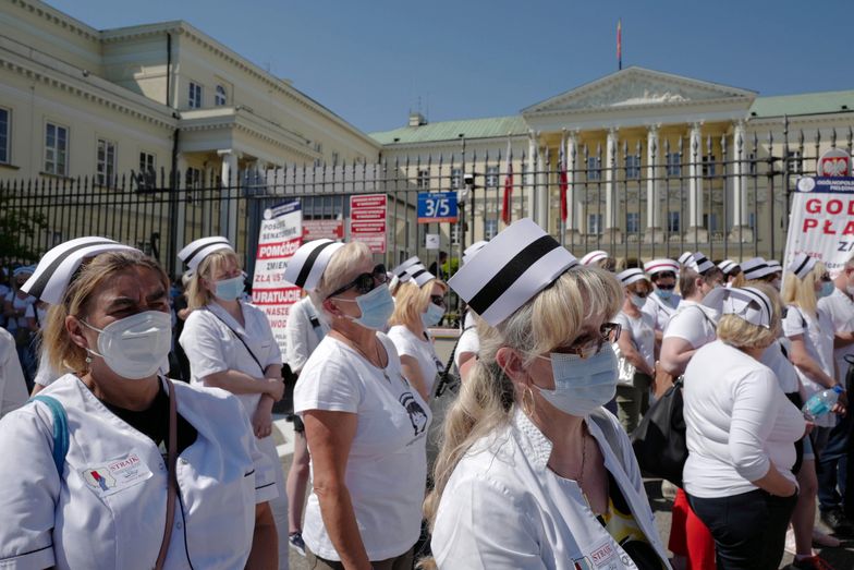 Strajk pielęgniarek i położnych. 40 szpitali bierze udział w akcji