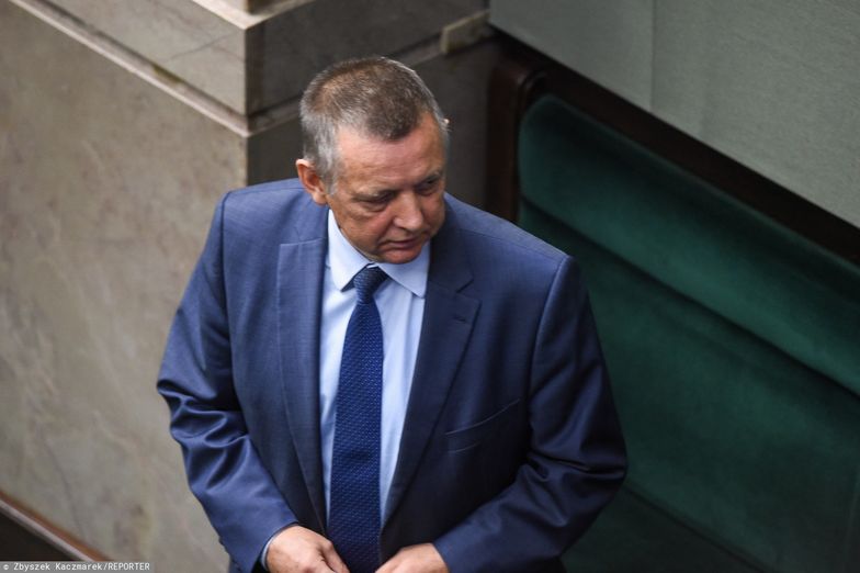 Dyrektorzy MF i KAS ostrzegali premiera ws. Banasia
