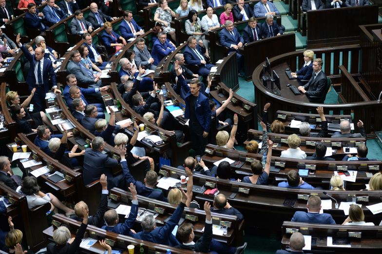 Sejm odrzucił poprawki o przejmowaniu banków "za złotówkę". Zmiany do ustawy o BFG przyjęte