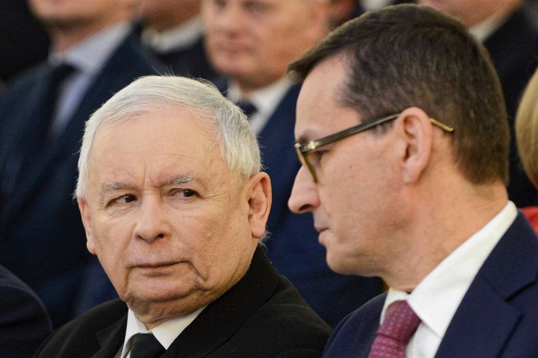 Jarosław Kaczyński jedną zmianą zbiera punkty u wyborców i pieniądze do budżetu.