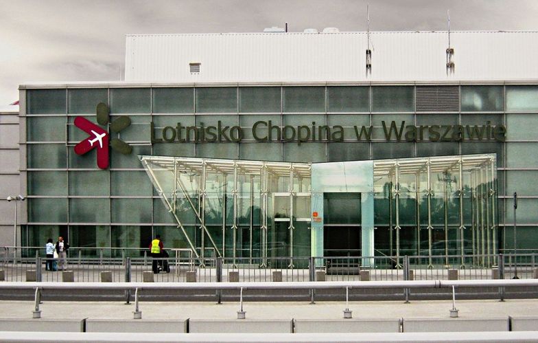 Na Lotnisku Okęcie gorąco. Związkowcy wchodzą w spór z Polską Agencją Żeglugi Powietrznej.