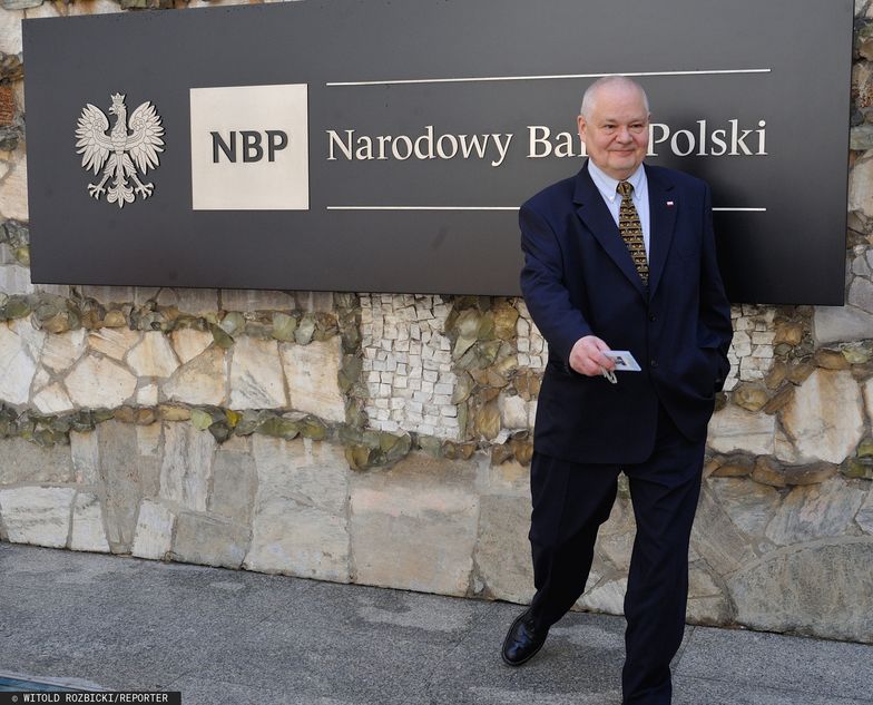 Prezes NBP Adam Glapiński pokazał, że skup obligacji funkcjonuje. Ale czy działa?