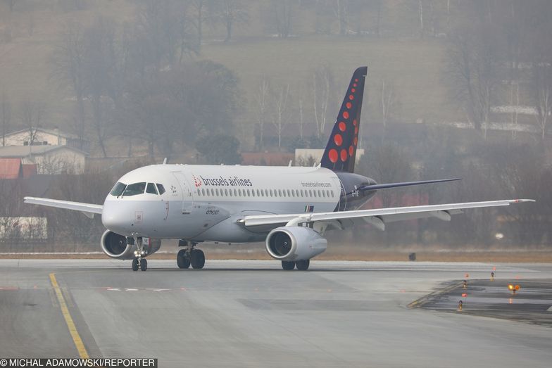 Rosyjski samolot Superjet 100 latający dla Brussels Airlines, na krakowskich Balicach