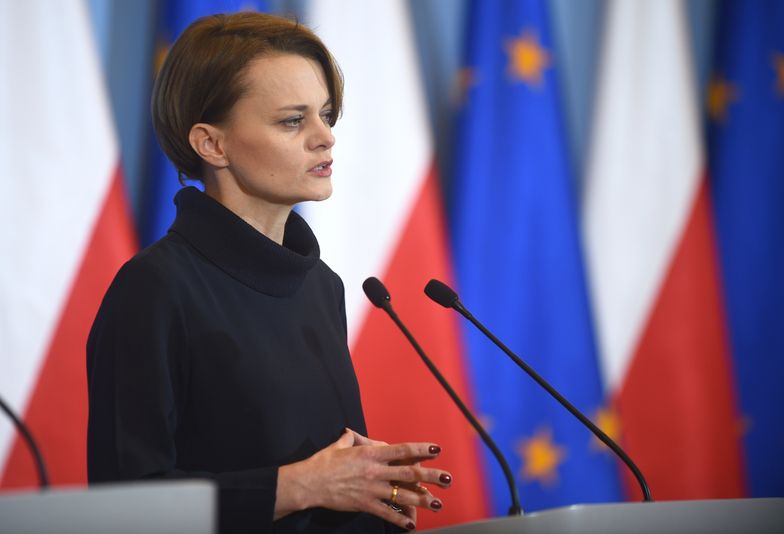 Jadwiga Emilewicz uważa, że przyszłość Ostrołęki C "staje pod poważnym znakiem zapytania".