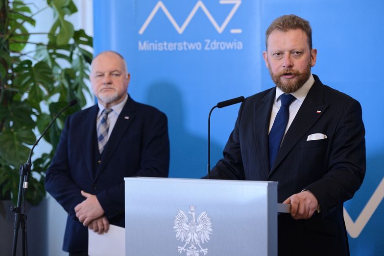 Płaca minimalna w służbie zdrowia idzie do góry. Fot. Łukasz Szumowski, minister zdrowia (P) i Andrzej Jacyna prezes NFZ (L)