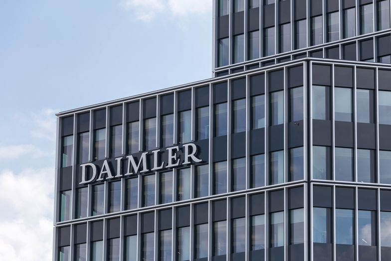 Daimler poprzez zwolnienia chce zredukować koszty.