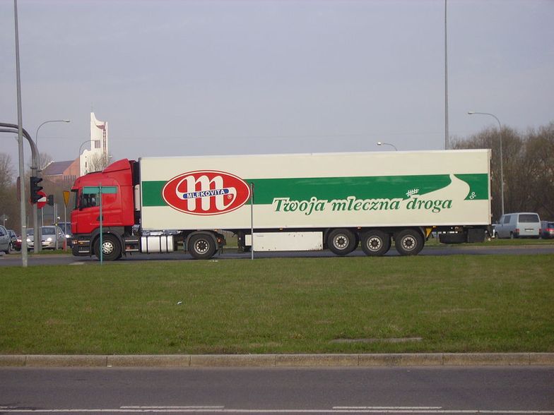 Coraz więcej ciężarówek Mlekovity wiezie produkty firmy za granicę