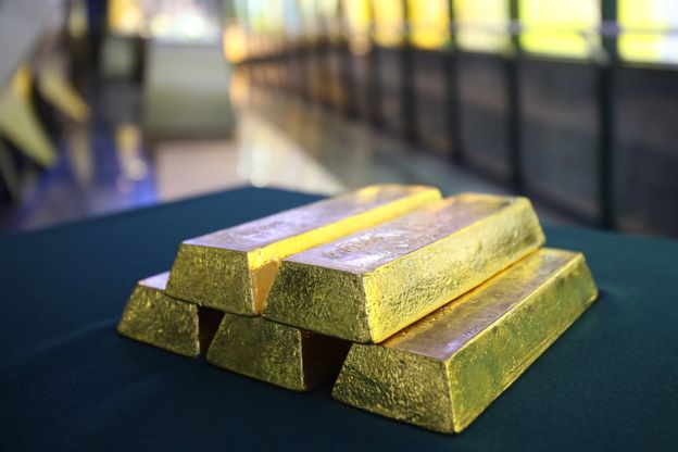 Nebu switch sleeve NBP znów kupi złoto. Imponującą ilość - Money.pl
