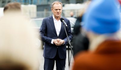 Ludzie zaczynają oszczędzać na jedzeniu. Tusk do rządzących: ogarnijcie się